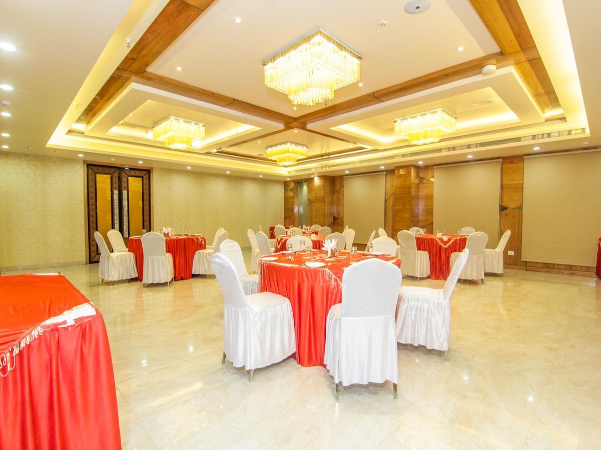 Hotel Gurveer Royal Lucknow Exterior photo